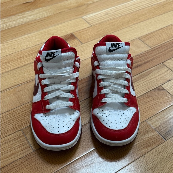 Nike Red and White Low-Top Sneakers - Picture 2 of 3